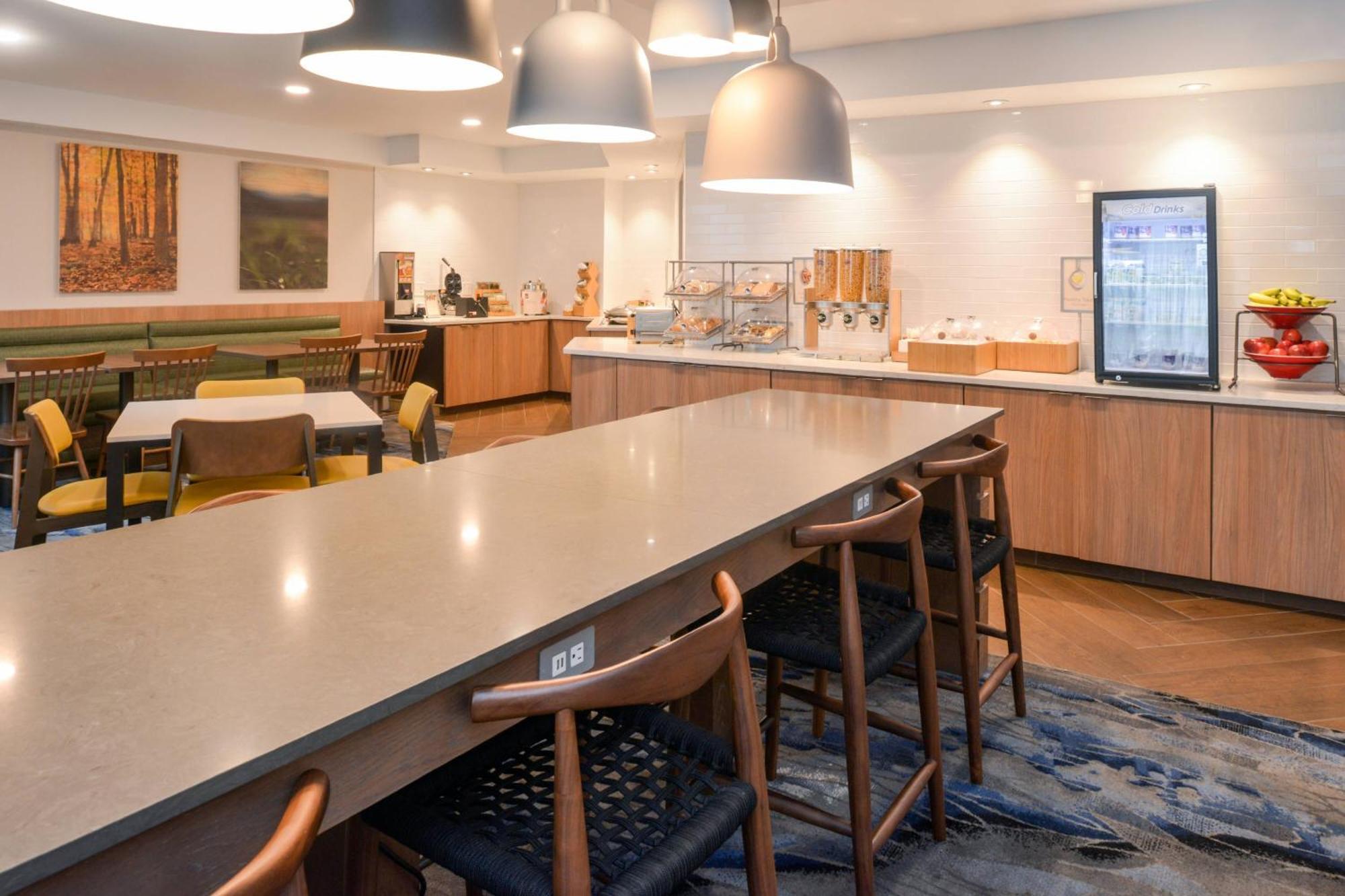 Fairfield Inn & Suites By Marriott Pittsburgh New Stanton Exteriör bild